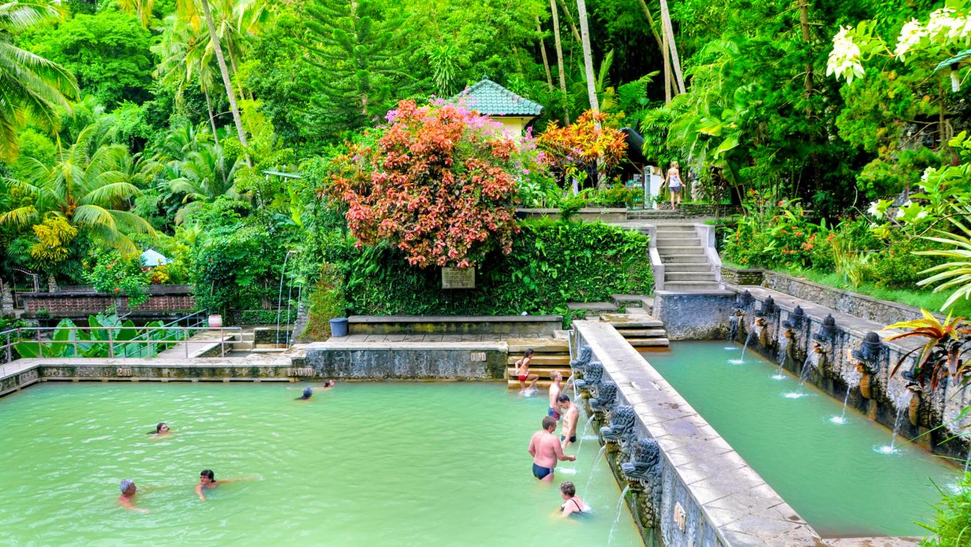 Bath Air Panas Banjar Hot Springs Villa Bossi Bali